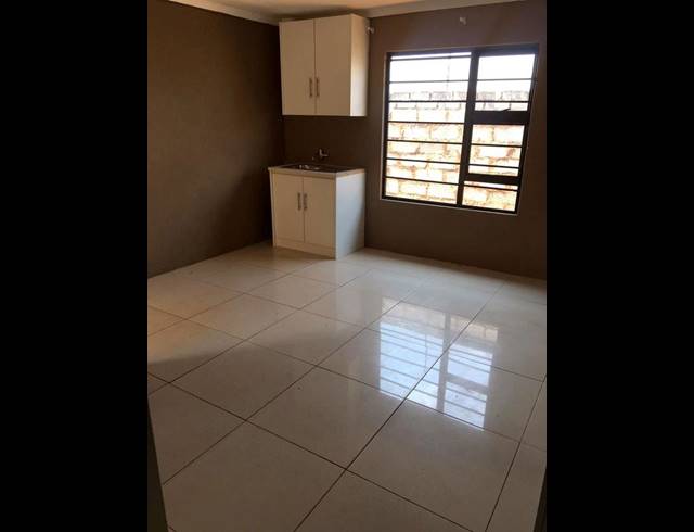 0 BEDROOM PROPERTY TO RENT IN PROTEA GLEN